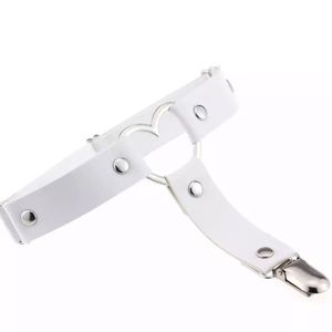 Heart pendant white leather leg thigh garter
